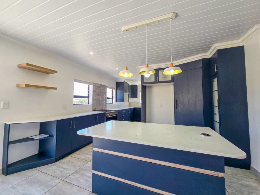 3 Bedroom Property for Sale in Stilbaai Wes Western Cape